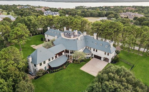House in Lewisville, Texas, United States 1
