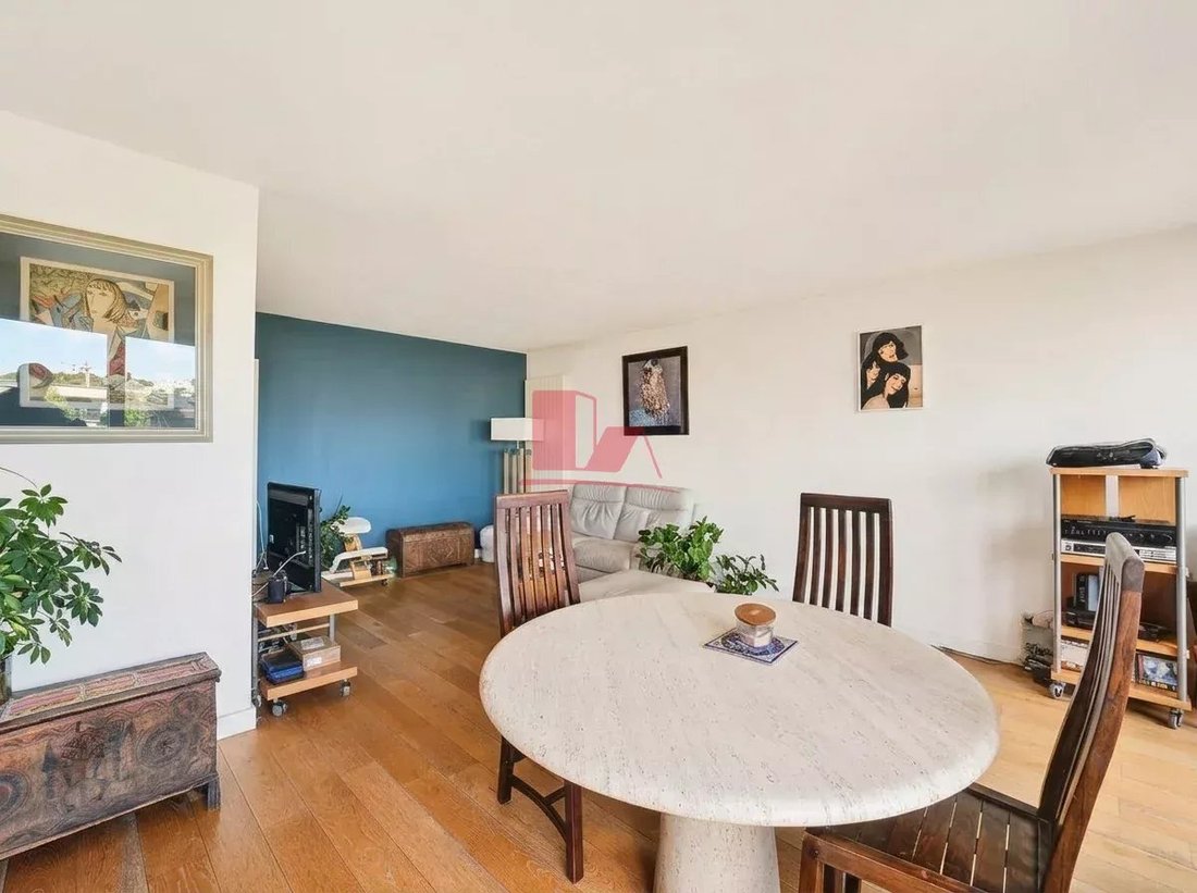 House in Espaces Jeunes, Issy-les-Moulineaux, France 4 - 18040990