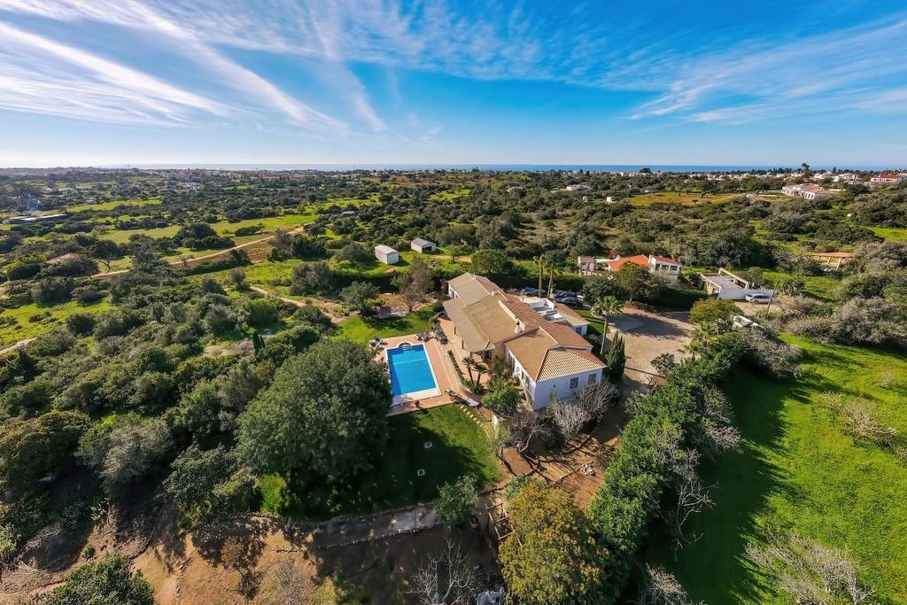 Villa in Carvoeiro, Algarve, Portugal 2 - 18772767