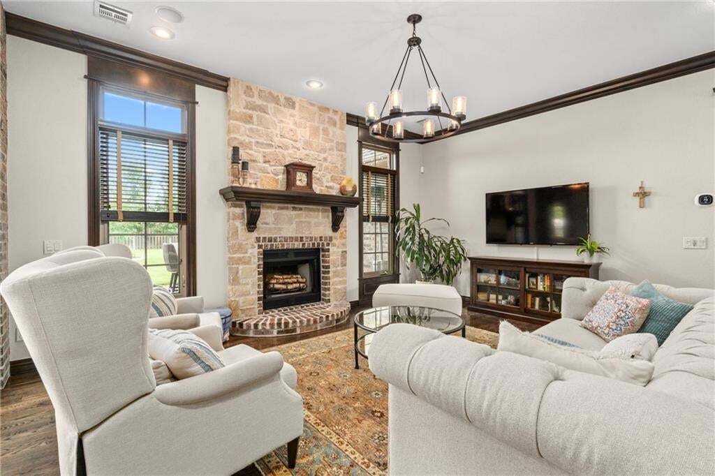 House in Cave Springs, Arkansas, United States 3 - 18770875