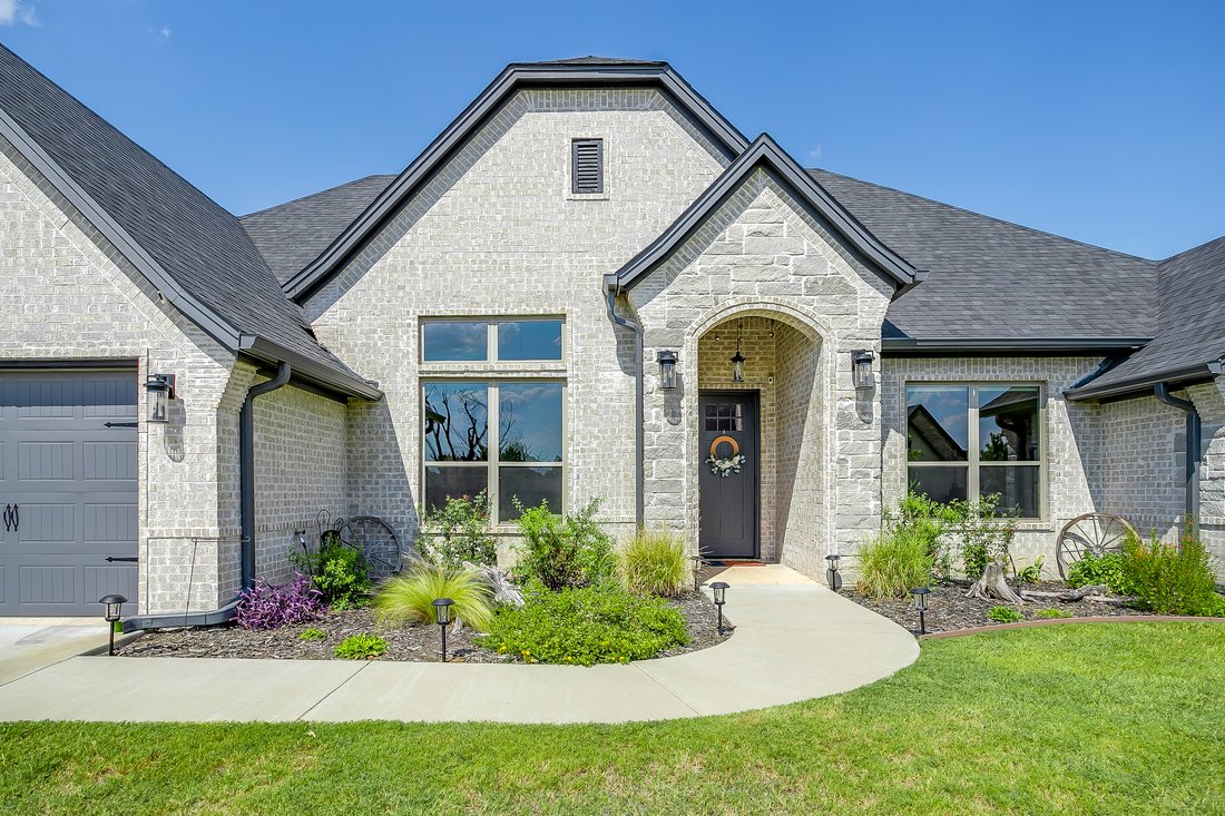 House in Granbury, Texas, United States 2 - 18769968