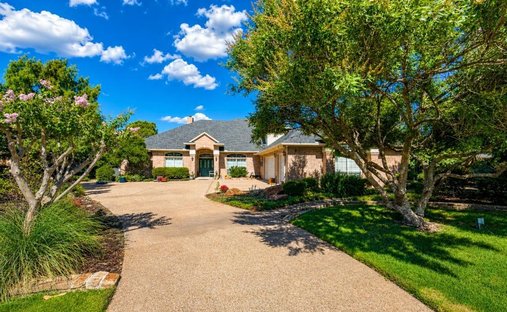 House in Granbury, Texas, United States 1