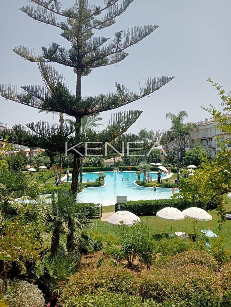 Appartement à Marbella, Andalousie, Espagne 2 - 18772396