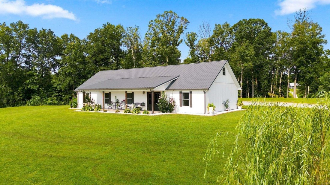 House in Vanleer, Tennessee, United States 3 - 18771377