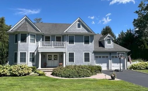 House in Halesite, New York, United States 1