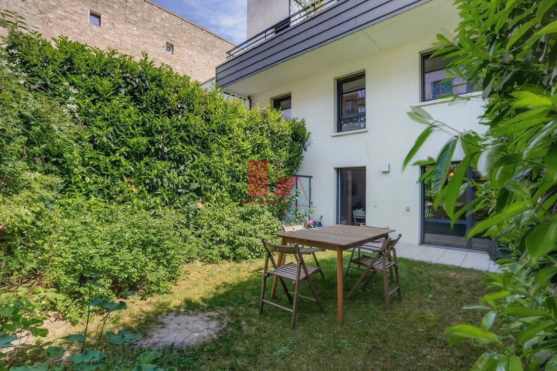 Apartment in Insurrection, Vanves, France 4 - 17796259
