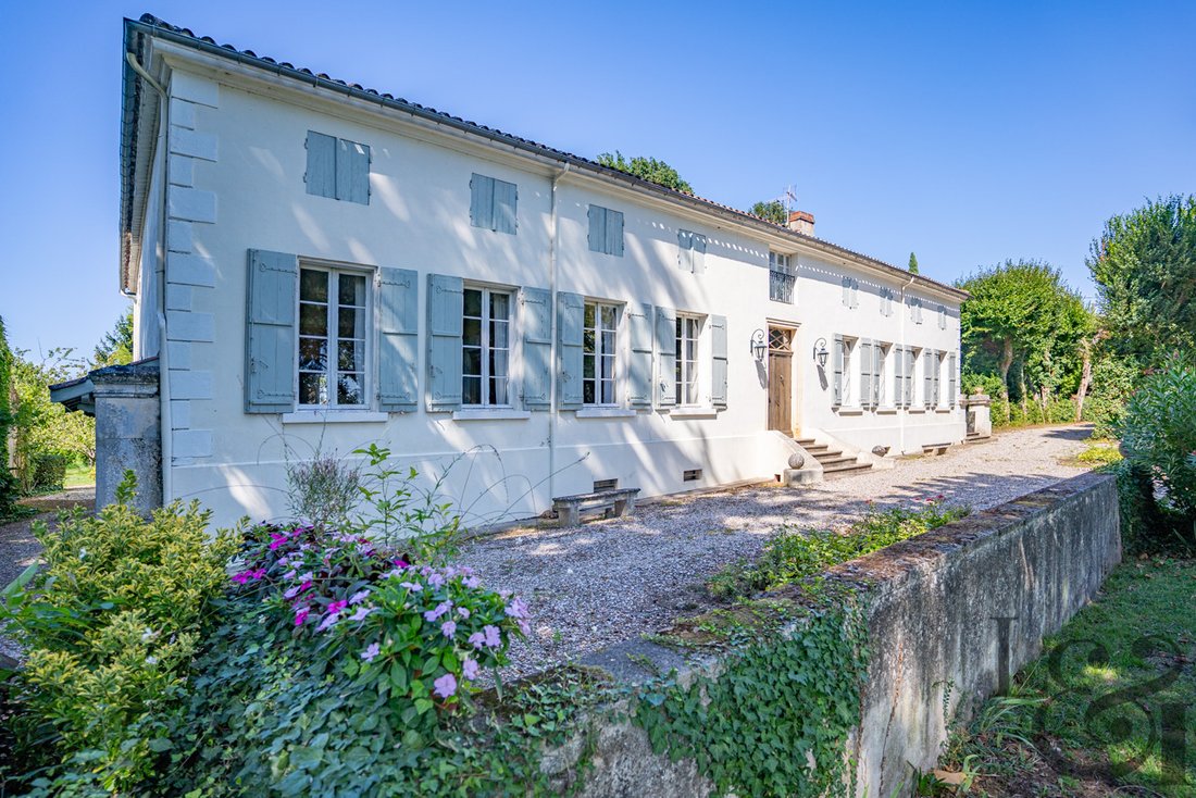 Villa a Zone Rurale Nord, Villeneuve-sur-Lot, Francia 1 - 18770316