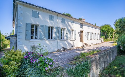 Villa in Zone Rurale Nord, Villeneuve-sur-Lot, Frankreich 1