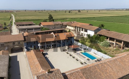 Casa de Campo en Tronzano Vercellese, Piamonte, Italia 1