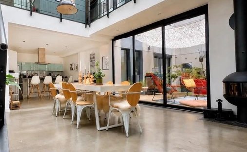 Haus in Clermont-Ferrand, Auvergne-Rhone-Alpen, Frankreich 1
