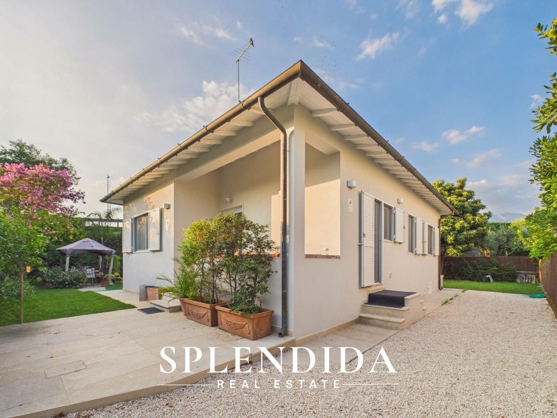 Villa a Caranna-Vaiana, Forte dei Marmi, Toscana 1 - 18772361