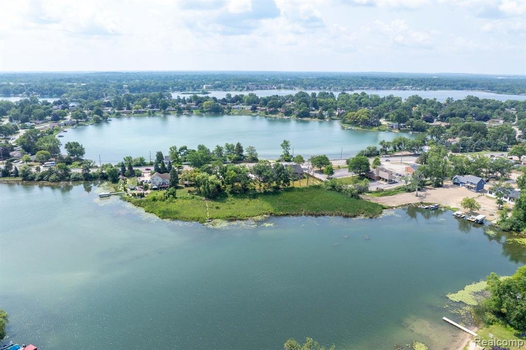 Casa en Lake Angelus, Míchigan, Estados Unidos 3 - 18771555