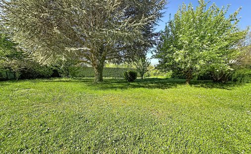 Maison à Ouest, Saint-Genis-Pouilly, France 1