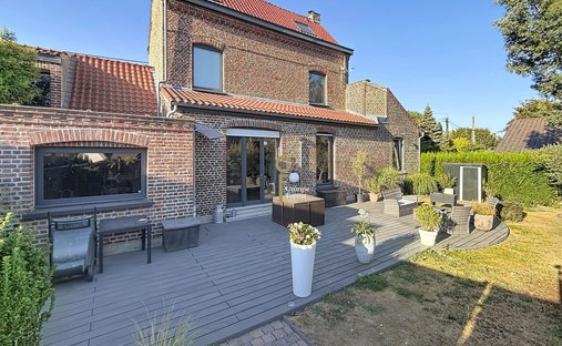 House in Centre, Linselles, France 1
