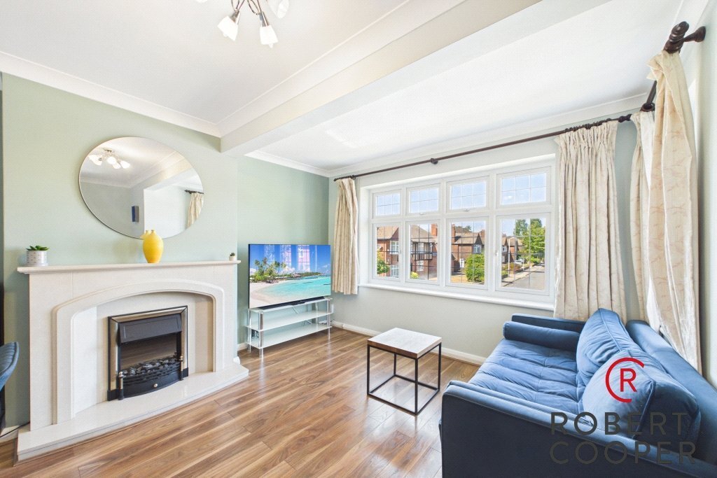 Apartment in Pinnerwood Park, Hillingdon, England 3 - 18768308