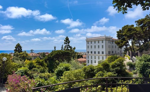 Villa in Bordighera, Liguria, Italy 1