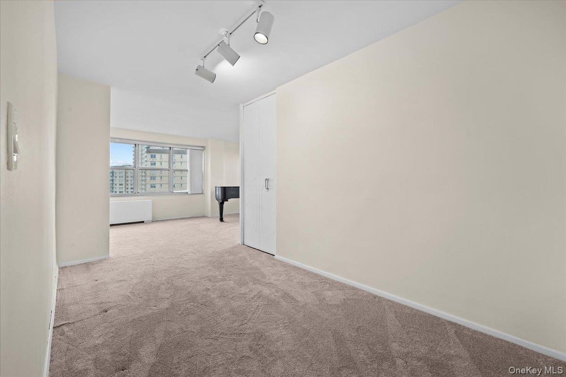 Co Op in New York, New York, United States 4 - 18772523