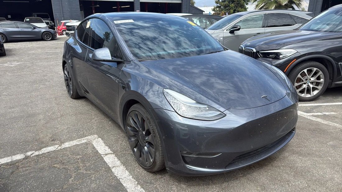 Suv in Azusa, CA, United States 2 - 18773131