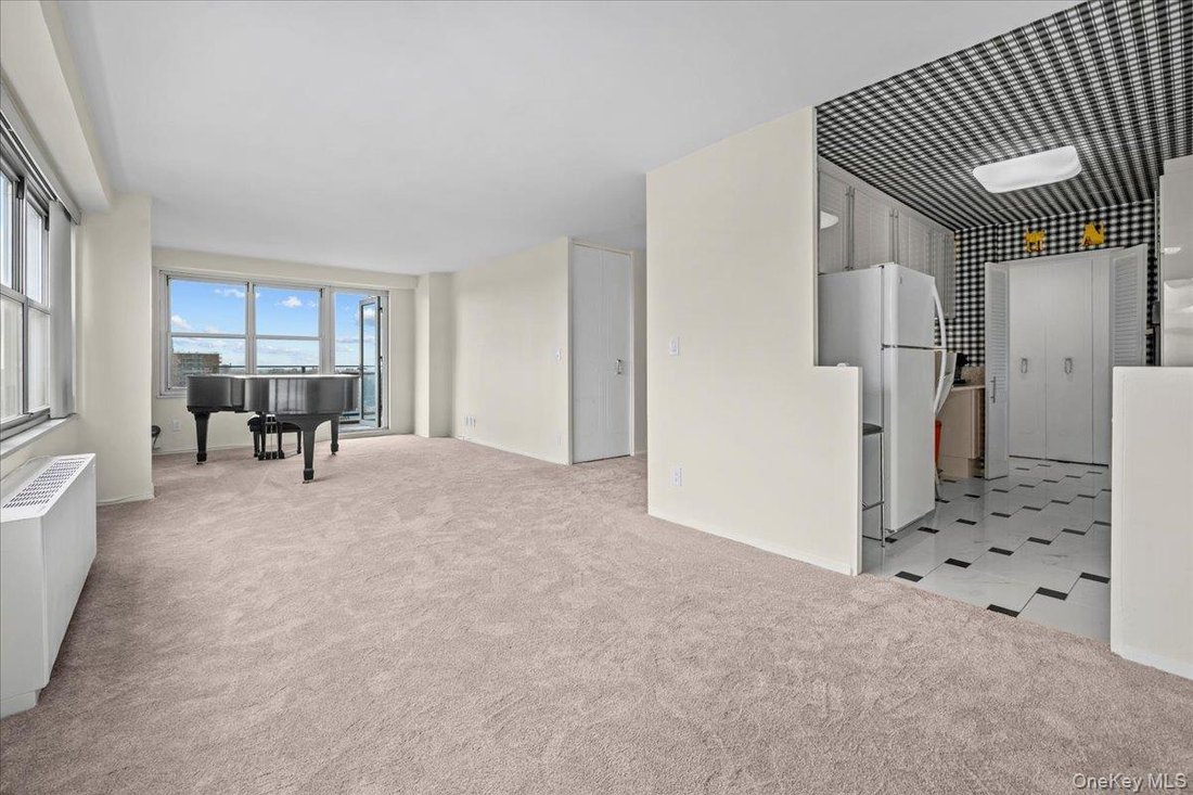 Co Op in New York, New York, United States 2 - 18772523