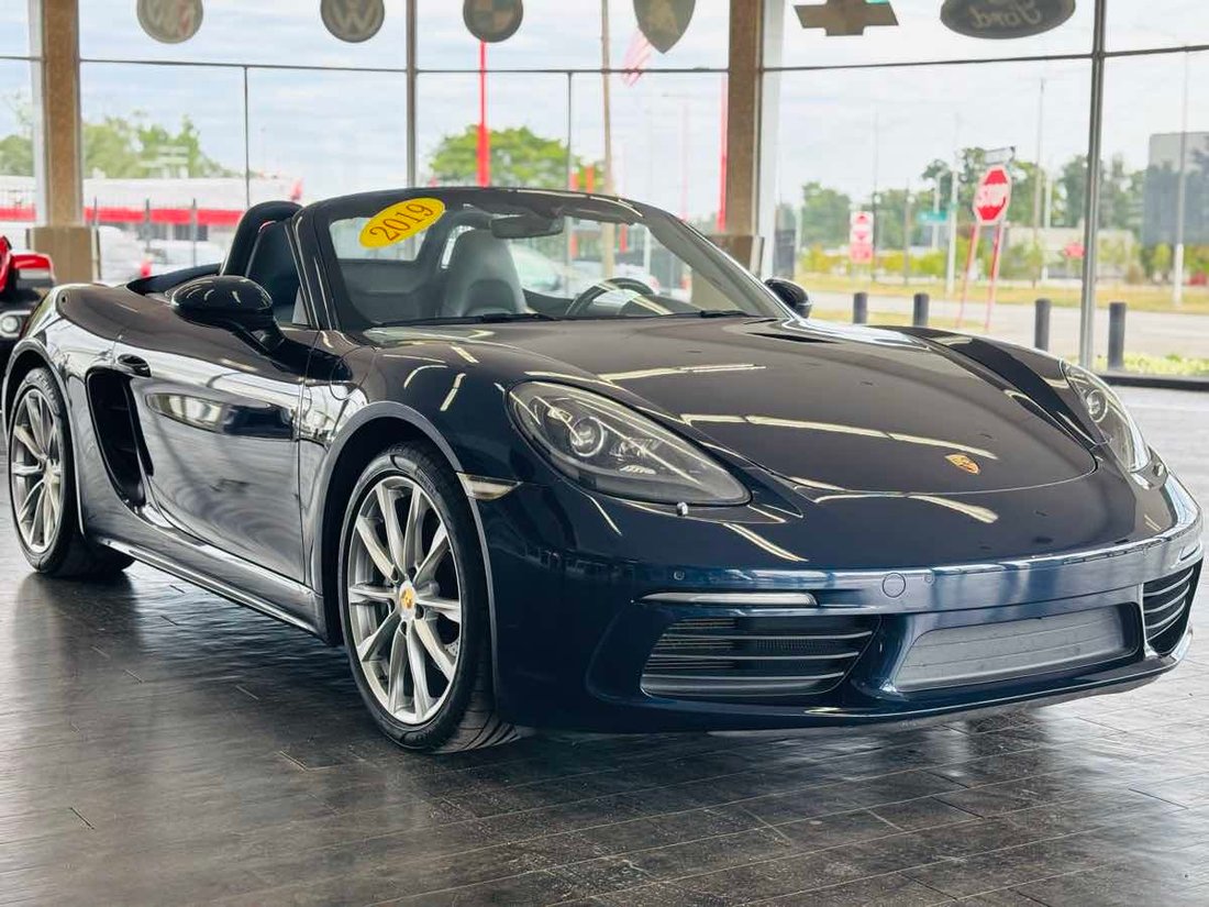 Cabriolet in Detroit, MI, United States 4 - 18730627