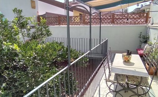 Apartment in Centro Storico, Viareggio, Tuscany 1