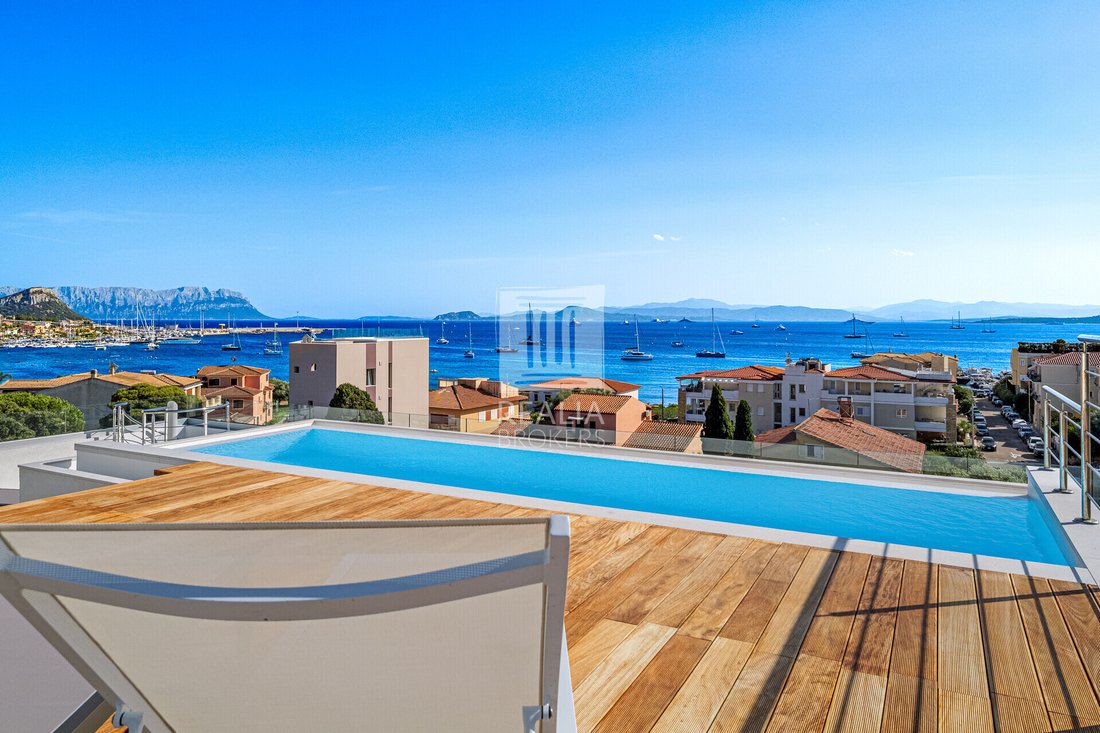 Penthouse in Golfo Aranci, Sardinia, Italy 2 - 18691086
