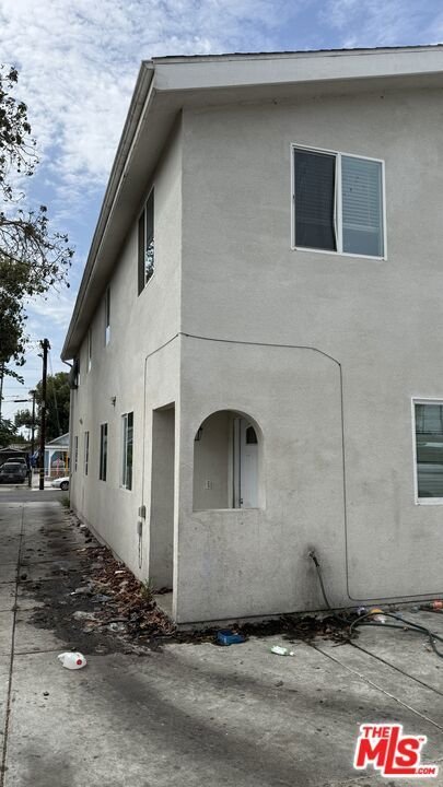 Los Angeles, California, United States 4 - 18768378