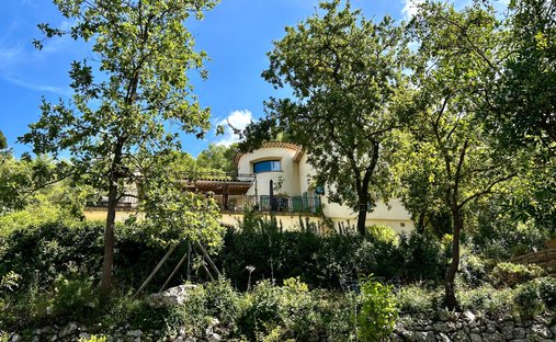 Casa en Les Freres-Les Cancades-Les Ginestes, Le Beausset, Francia 1
