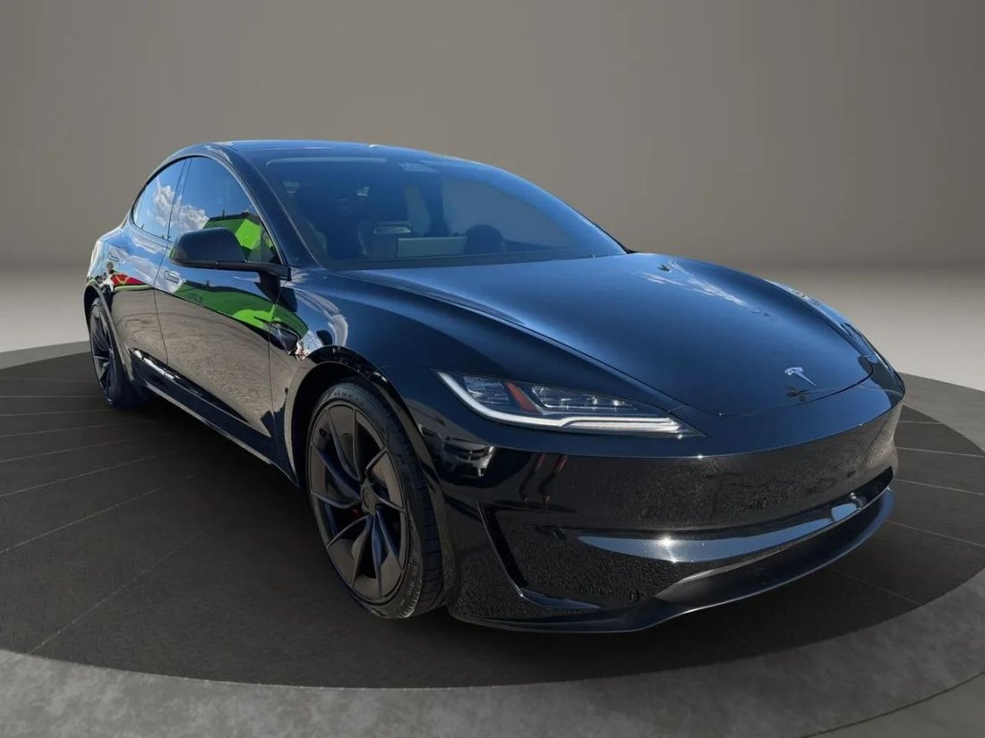 Sedan in Las Vegas, NV, United States 4 - 18767698