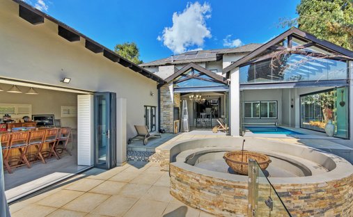 Haus in Waterfall Country Estate South, Gauteng, Südafrika 1