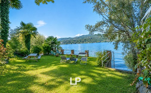 Casa a Ranco, Lombardia, Italia 1