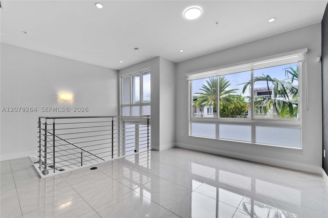 Townhouse en Doral, Florida, Estados Unidos 2 - 18768549