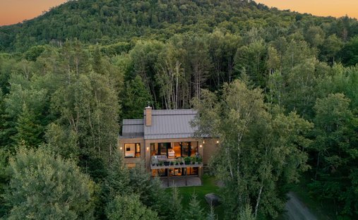 Condominio a Mont-Tremblant, Québec, Canada 1