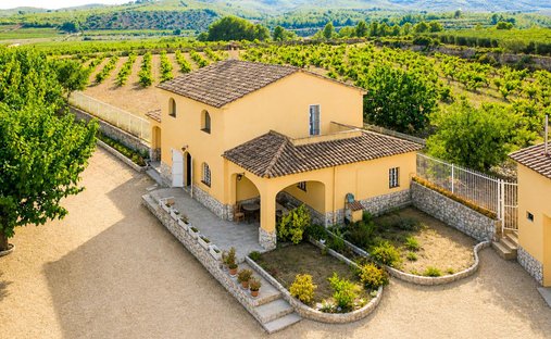 Casa de Campo en La Bisbal del Penedès, Cataluña, España 1