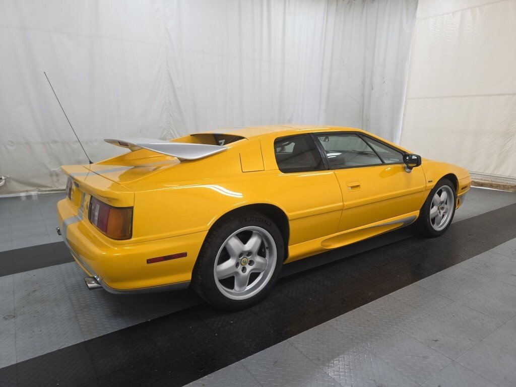 Lotus Esprit in Blauvelt, NY, United States 4 - 18768512
