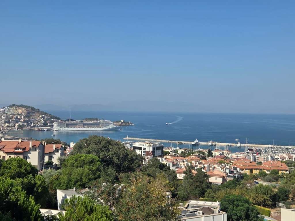 Appartement à Kuşadası, Aydın, Turquie 1 - 18768960