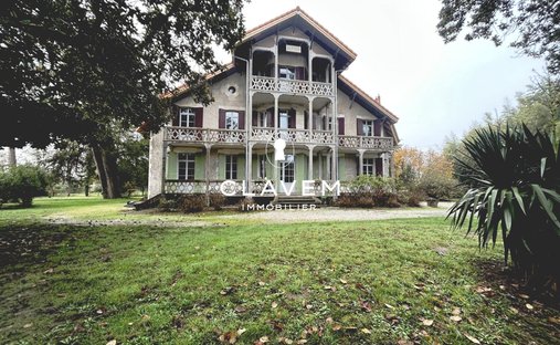 House in Pineuilh, Nouvelle-Aquitaine, France 1
