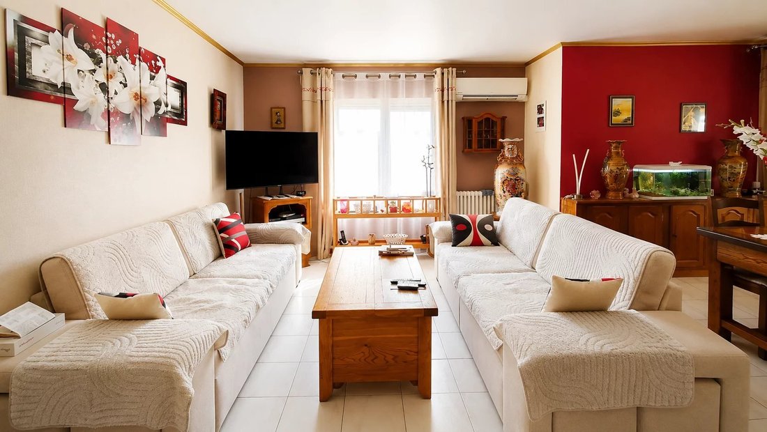 House in Partie Nord-Ferrieres-Cadenades-Rouviere, Le Muy, France 2 - 18769713