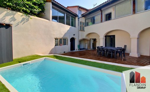 Casa a Charly, Auvergne-Rodano-Alpi, Francia 1