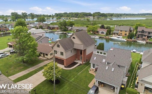 House in Mount Clemens, Michigan, United States 1