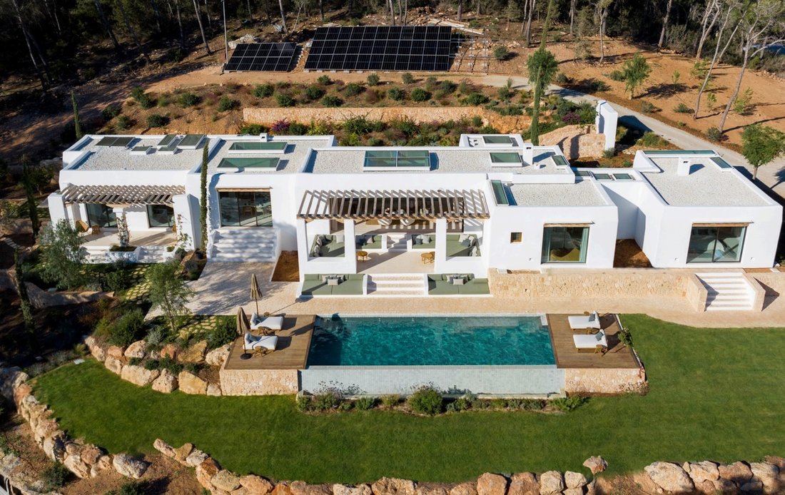 Villa in Santa Gertrudis de Fruitera, Santa Eularia des Riu, Balearic Islands 1 - 18772873