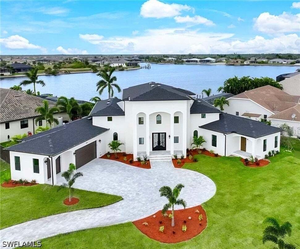 Casa a Cape Coral, Florida, Stati Uniti 1 - 18770989