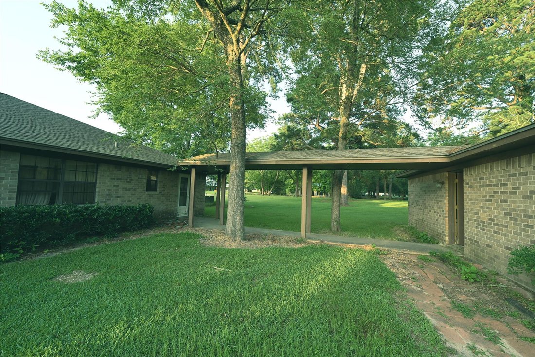 House in Coldspring, Texas, United States 3 - 18769057