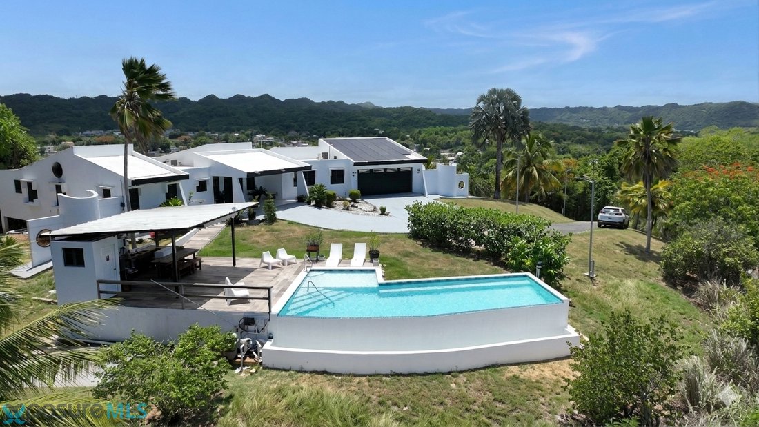 Casa en Santana, Arecibo, Puerto Rico 1 - 18769231