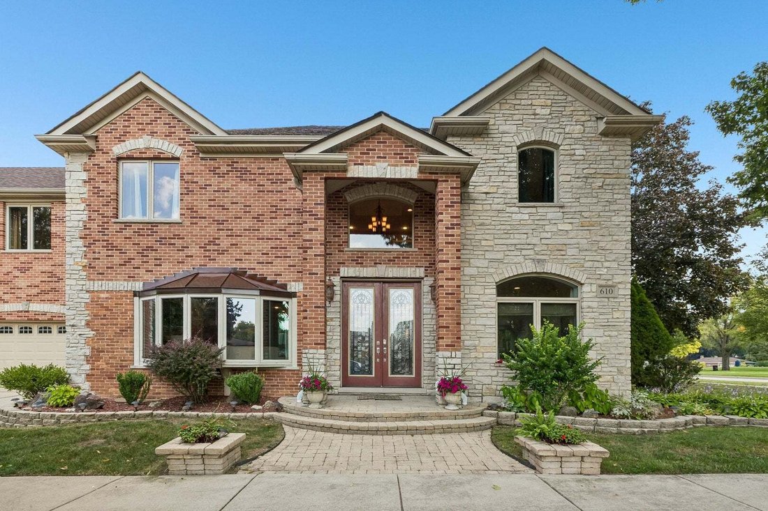 House in Mount Prospect, Illinois, United States 2 - 18768936