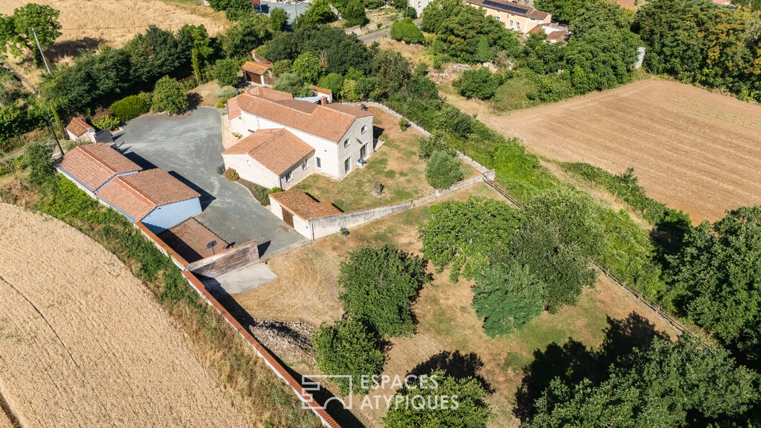 Villa a Luzay, Nuova Aquitania, Francia 2 - 18773027