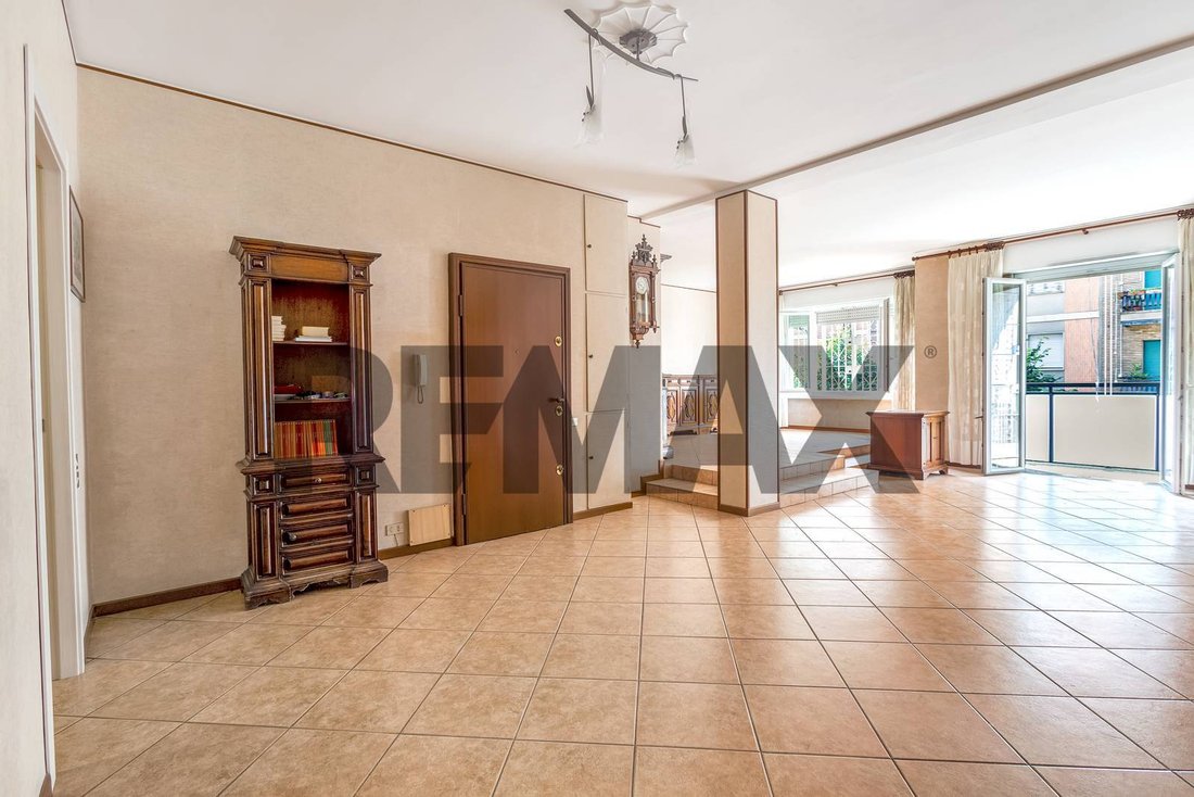 Appartement à Zone d'Argonne - Corse, Milan, Italie 3 - 18766080