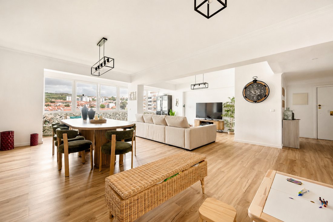 Apartamento en Alges, Linda-a-Velha y Cruz Quebrada-Dafundo, Distrito de Lisboa, Portugal 1 - 18768208