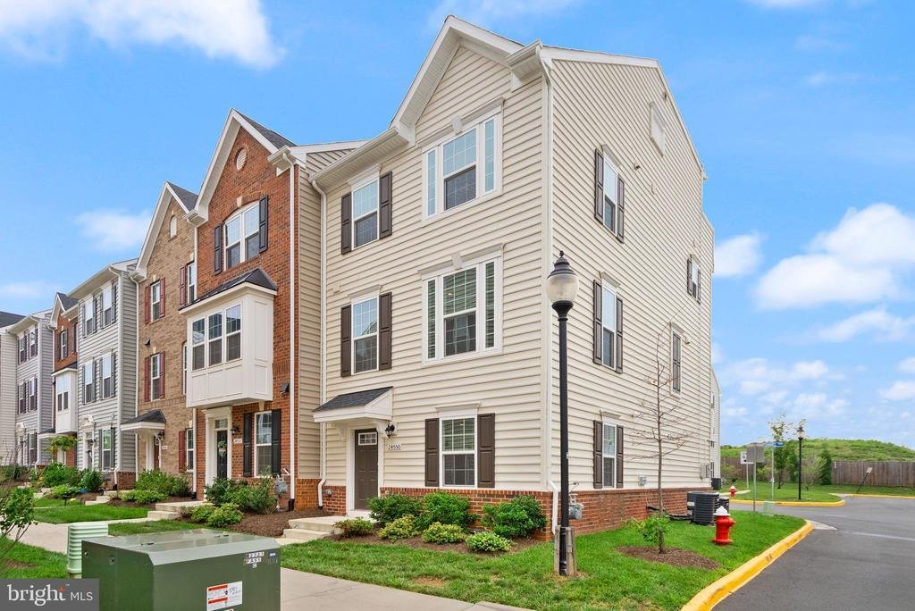 Townhouse in Ashburn, Virginia, United States 3 - 18648599