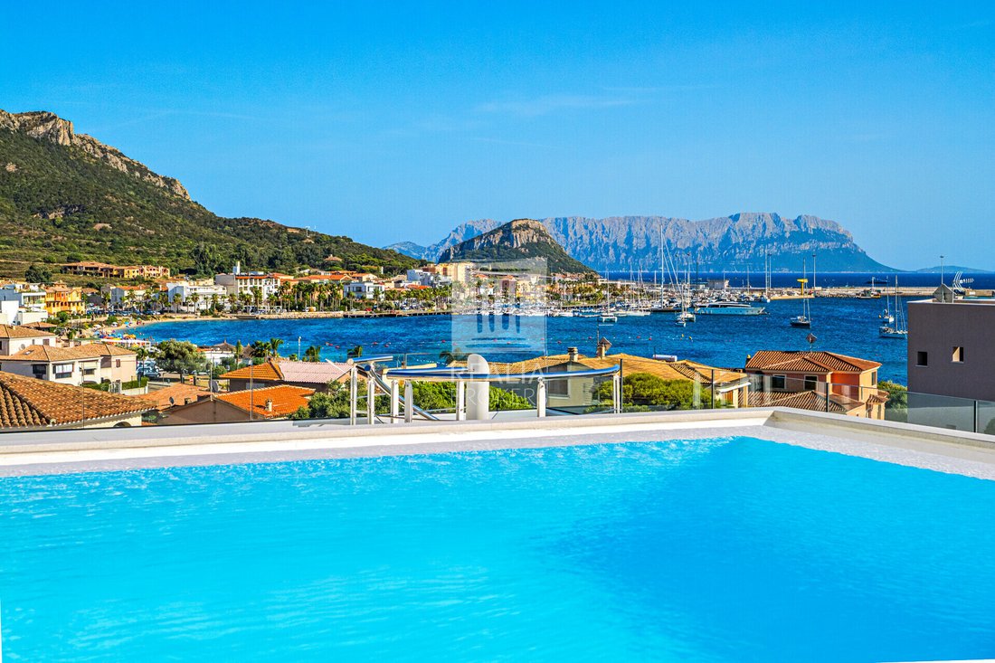 Penthouse in Golfo Aranci, Sardinia, Italy 1 - 18691086